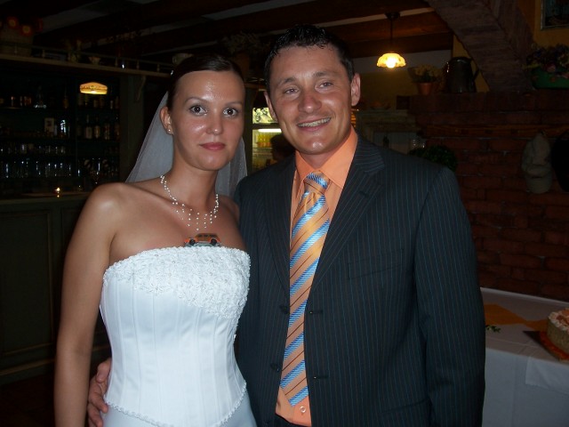 Woodie - Czech - wedding - bride and groom 2