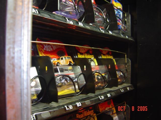 Inside the Vending Machine 2005